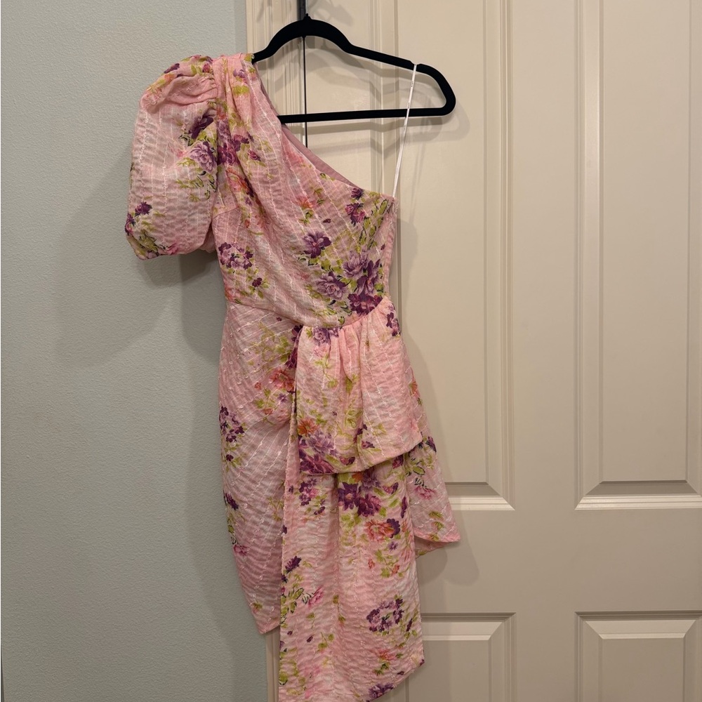 Elliatt Pink Floral One-Shoulder Dress